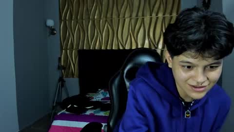 Snapshot of sayd_23 chatting on 03-05-25, 05:40 sayd_23 online show from 03-05-25, 05:40