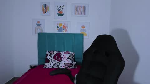 Snapshot of sayd_23 chatting on 03-09-25, 02:18 sayd_23 online show from 03-09-25, 02:18