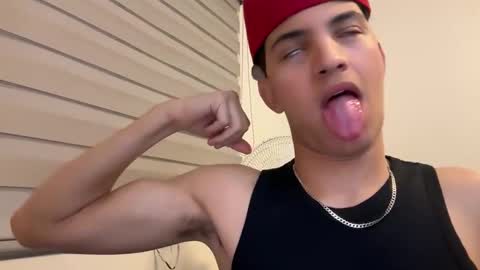 sbouchikh03 online show from 02-17-26, 06:32