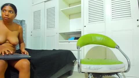 scarle222421 online show from 01-14-26, 09:31