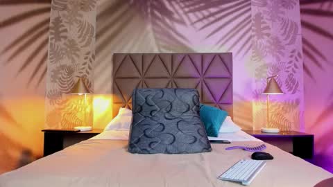 Scarleet online show from 10-22-25, 08:08