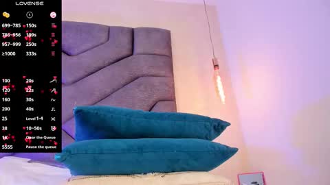 Scarlett online show from 11-17-25, 07:41