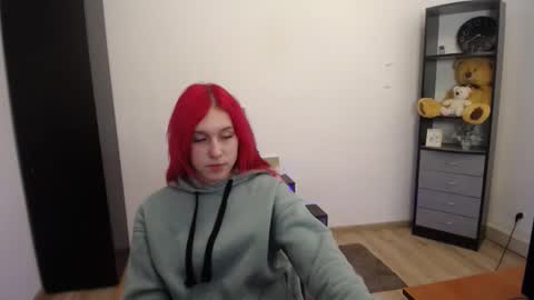 Snapshot of scarlet__flower_ chatting on 02-26-26, 11:31 scarlet__flower_ online show from 02-26-26, 11:31