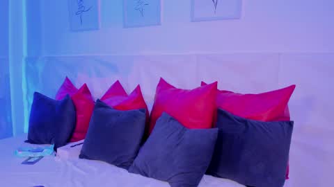 Scarlet online show from 04-25-26, 08:17