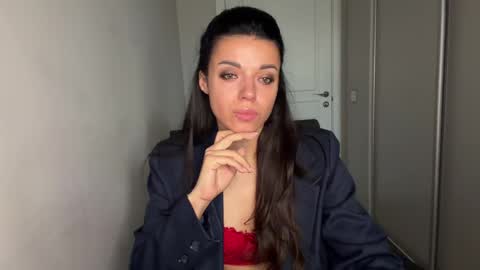 Sophie online show from 05-14-26, 07:37