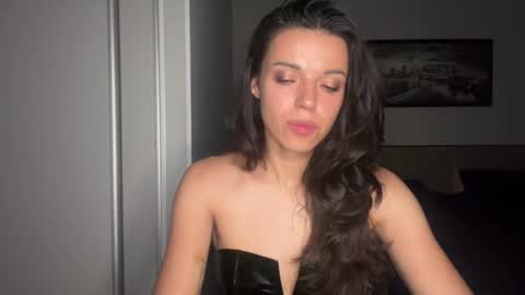 Snapshot of scarlet_daisy_ chatting on 07-02-26, 07:36 Sophie online show from 07-02-26, 07:36