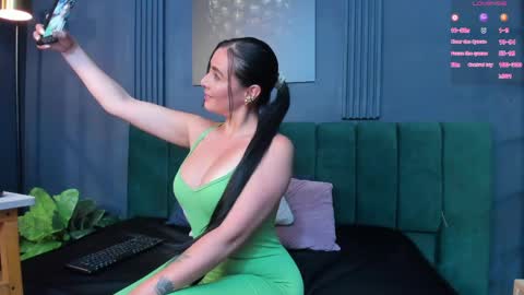 Scarlet Edwars online show from 05-28-26, 06:16