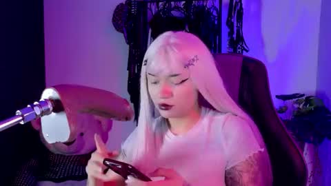 scarlet_gold online show from 06-18-26, 08:35