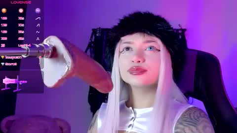 scarlet_gold online show from 06-19-26, 08:23