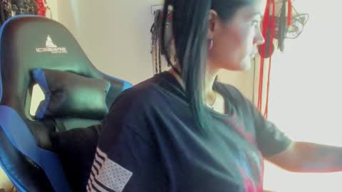 scarlet taylor kennedy online show from 11-01-25, 07:27