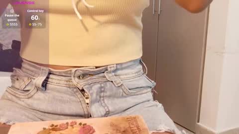 scarlet_vixen_ online show from 02-05-26, 12:10