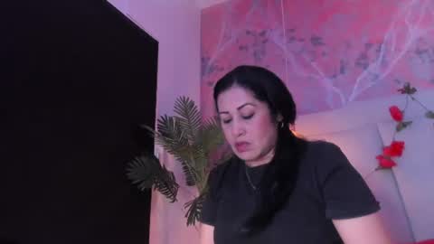 Snapshot of scarletdavis_ chatting on 06-24-26, 12:04 Scarlet Dayana online show from 06-24-26, 12:04
