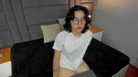 Snapshot of scarleth_blaze chatting on 06-25-26, 03:39 scarleth_blaze online show from 06-25-26, 03:39