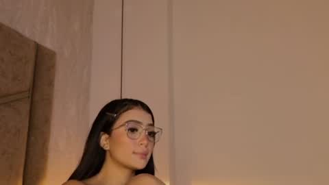 Snapshot of scarleth_lux_ chatting on 06-25-26, 04:45 Scarleth online show from 06-25-26, 04:45