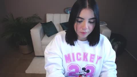 Luna. online show from 01-15-25, 03:00