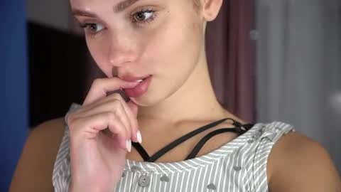 Snapshot of scarletmore chatting on 06-05-26, 10:15 Scarlet online show from 06-05-26, 10:15