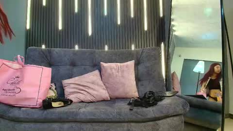 Snapshot of scarlett_aviebby chatting on 01-13-26, 01:05 scarlett_aviebby online show from 01-13-26, 01:05