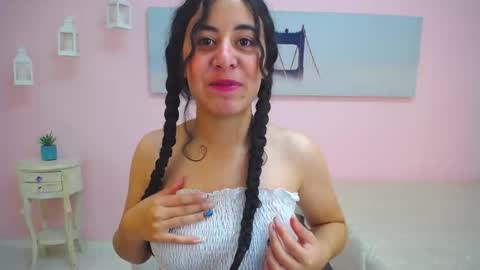 Snapshot of scarlett_clyde chatting on 02-13-26, 12:23 Scarlett online show from 02-13-26, 12:23