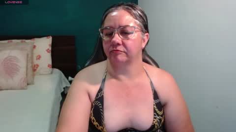 Snapshot of scarlett_duboi1 chatting on 07-17-26, 03:02 Scarlett online show from 07-17-26, 03:02