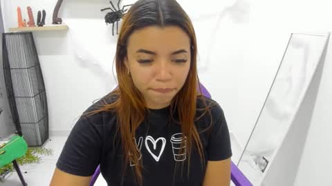 scarlett_enjoy1 online show from 10-26-25, 03:18