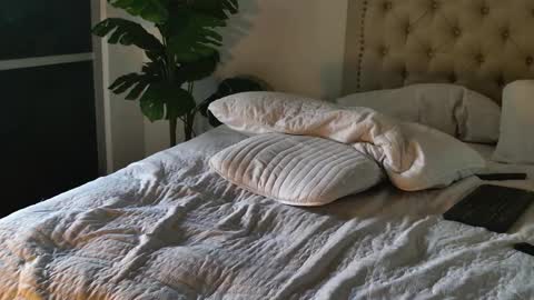 Snapshot of scarlett_grand chatting on 11-04-25, 08:19 Scarlett Grand online show from 11-04-25, 08:19