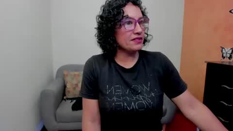 Snapshot of scarlett_sax chatting on 06-26-26, 12:26 Scarlett sax online show from 06-26-26, 12:26