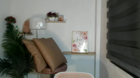 Snapshot of scarlett_sofia69 chatting on 06-29-26, 04:41 online show from 06-29-26, 04:41