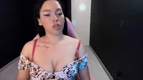 scarlett velvet  online show from 03-16-26, 12:20