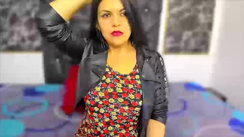 Snapshot of scarlett_w0lf chatting on 10-24-25, 04:25 Scarlett online show from 10-24-25, 04:25