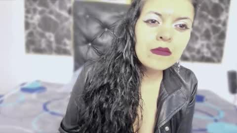 Snapshot of scarlett_w0lf chatting on 11-10-25, 03:44 Scarlett online show from 11-10-25, 03:44