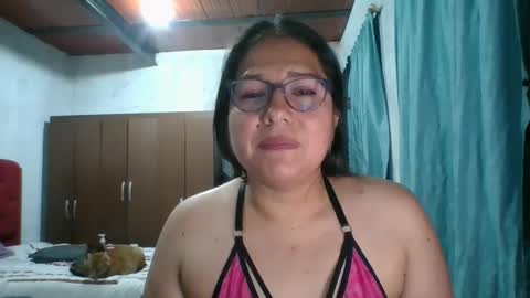 Snapshot of scarlett_widow chatting on 09-14-25, 03:27 scarlett_widow online show from 09-14-25, 03:27
