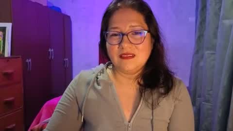 Snapshot of scarlett_widow chatting on 04-20-26, 02:58 scarlett_widow online show from 04-20-26, 02:58