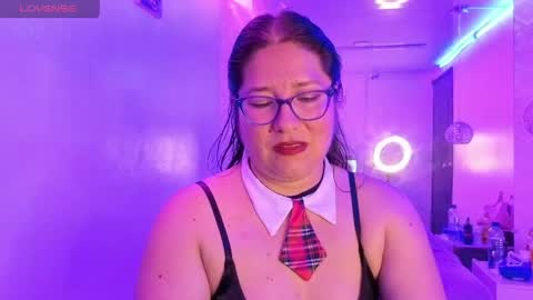 Snapshot of scarlett_widow chatting on 05-12-26, 03:03 scarlett_widow online show from 05-12-26, 03:03