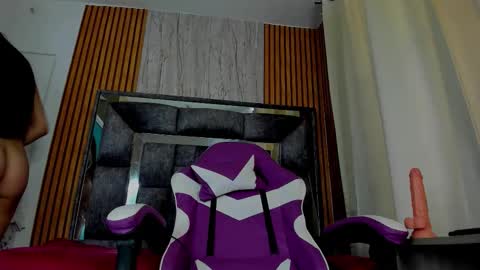 Snapshot of scarlett_zin chatting on 02-20-26, 06:30 Scarlett zin follow me online show from 02-20-26, 06:30