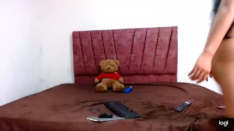 Scarlett And Benn.... online show from 05-12-26, 05:10