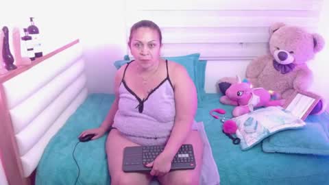 Snapshot of scarlettbooty chatting on 05-06-26, 09:47 scarlettbooty online show from 05-06-26, 09:47