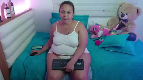 Snapshot of scarlettbooty chatting on 05-07-26, 09:58 scarlettbooty online show from 05-07-26, 09:58