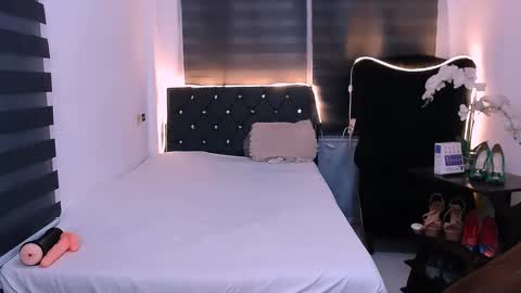 scarlette online show from 02-13-25, 09:41