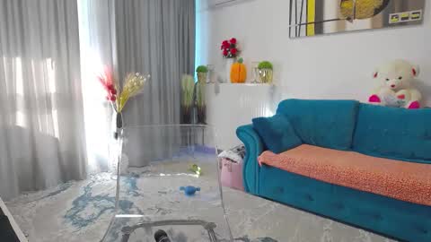 Scarlett online show from 10-30-25, 06:37