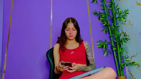 Snapshot of scarlettjones_x chatting on 10-06-25, 08:39 Scarlet online show from 10-06-25, 08:39
