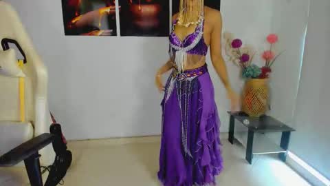 Snapshot of scarlettmalbec chatting on 10-31-25, 09:49 Scarlett online show from 10-31-25, 09:49