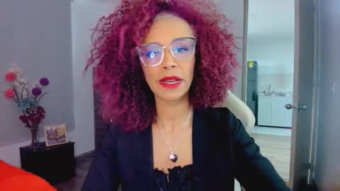 Snapshot of scarlettmalbec chatting on 01-10-26, 09:30 Scarlett online show from 01-10-26, 09:30