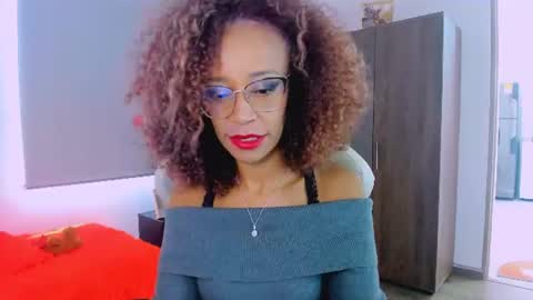 Snapshot of scarlettmalbec chatting on 06-12-26, 09:03 Scarlett online show from 06-12-26, 09:03