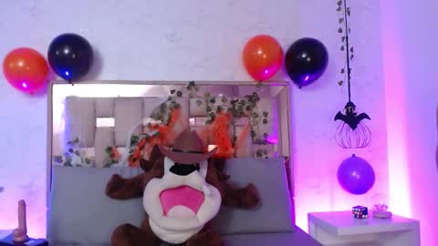 Scarlet online show from 10-27-25, 11:58