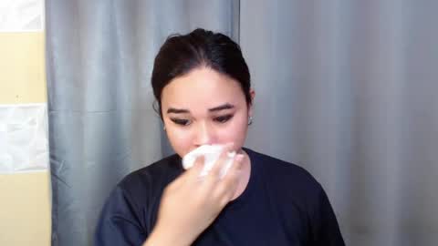 Snapshot of scarletvamp chatting on 07-20-26, 04:49 scarletvamp online show from 07-20-26, 04:49