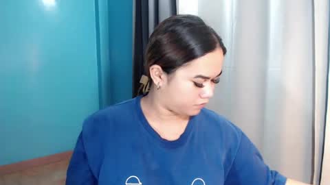 Snapshot of scarletvamp chatting on 07-21-26, 04:48 scarletvamp online show from 07-21-26, 04:48