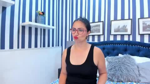 Snapshot of scarrlet_fox chatting on 04-13-26, 08:14 Scarlet online show from 04-13-26, 08:14