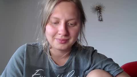 Snapshot of scartit chatting on 05-03-26, 12:27 ScarTit Bernhard online show from 05-03-26, 12:27