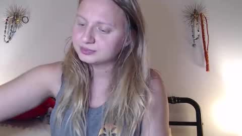 Snapshot of scartit chatting on 05-11-26, 02:28 ScarTit Bernhard online show from 05-11-26, 02:28