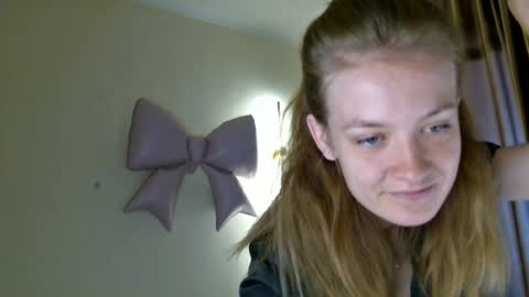 Elsa online show from 07-11-26, 06:49